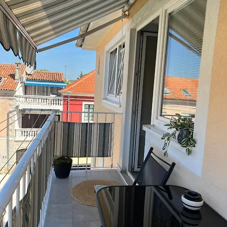 Lora Apartment