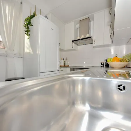 Lora Apartment *