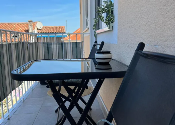 Apartman Lora